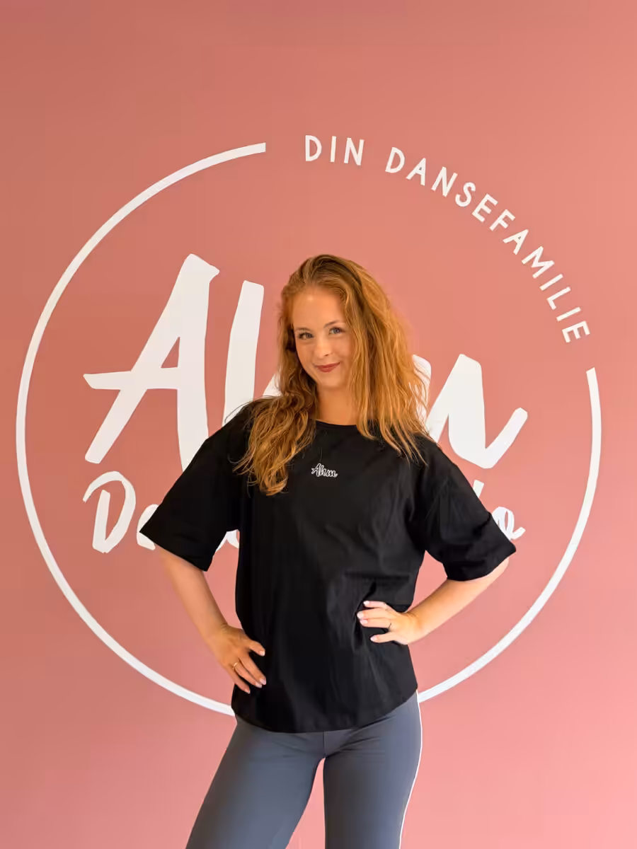 Oversize sort t-shirt med Ahm logo